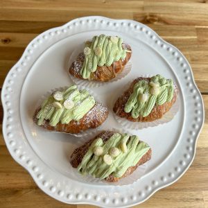 Willow Cake & Bake: Matcha and White Chocololate Cream Croissant